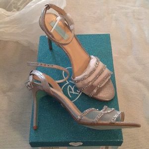 NWT Betsey Johnson Veda Heeled Sandal